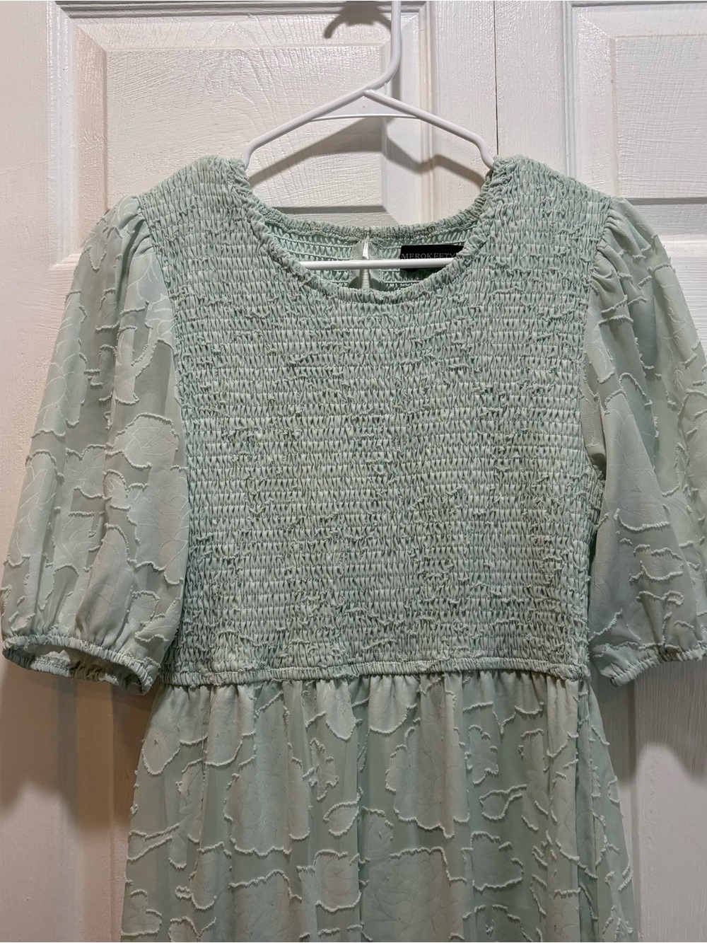 Merokeety Sage Green Short Sleeve Midi Floral Tiered Dress - Size Medium